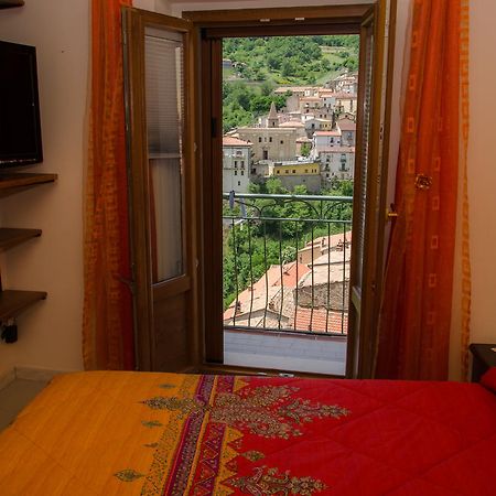 B&B La Perla Nelle Dolomiti Castelmezzano Rom bilde