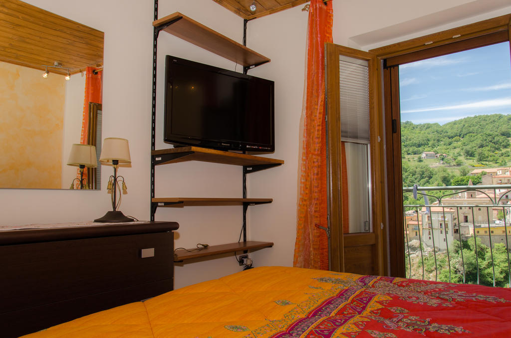 B&B La Perla Nelle Dolomiti Castelmezzano Rom bilde