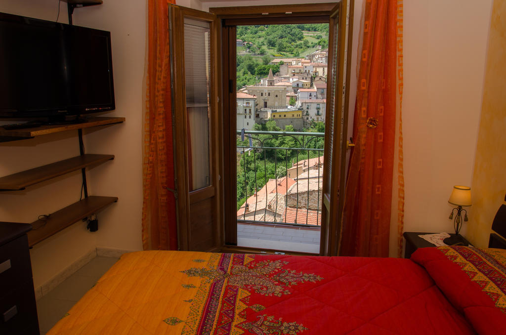 B&B La Perla Nelle Dolomiti Castelmezzano Rom bilde
